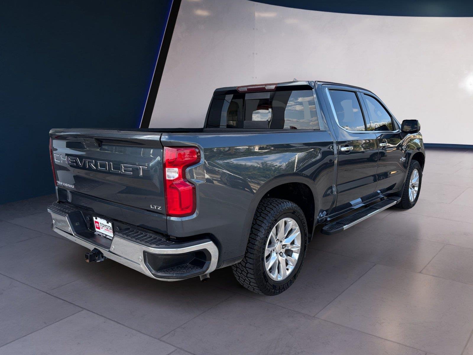 Used 2020 Shadow Gray Metallic Chevrolet LTZ image 5