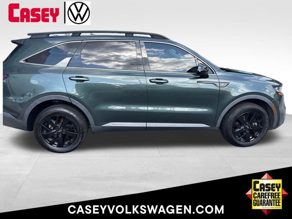 Used 2022 Green Kia S image 1