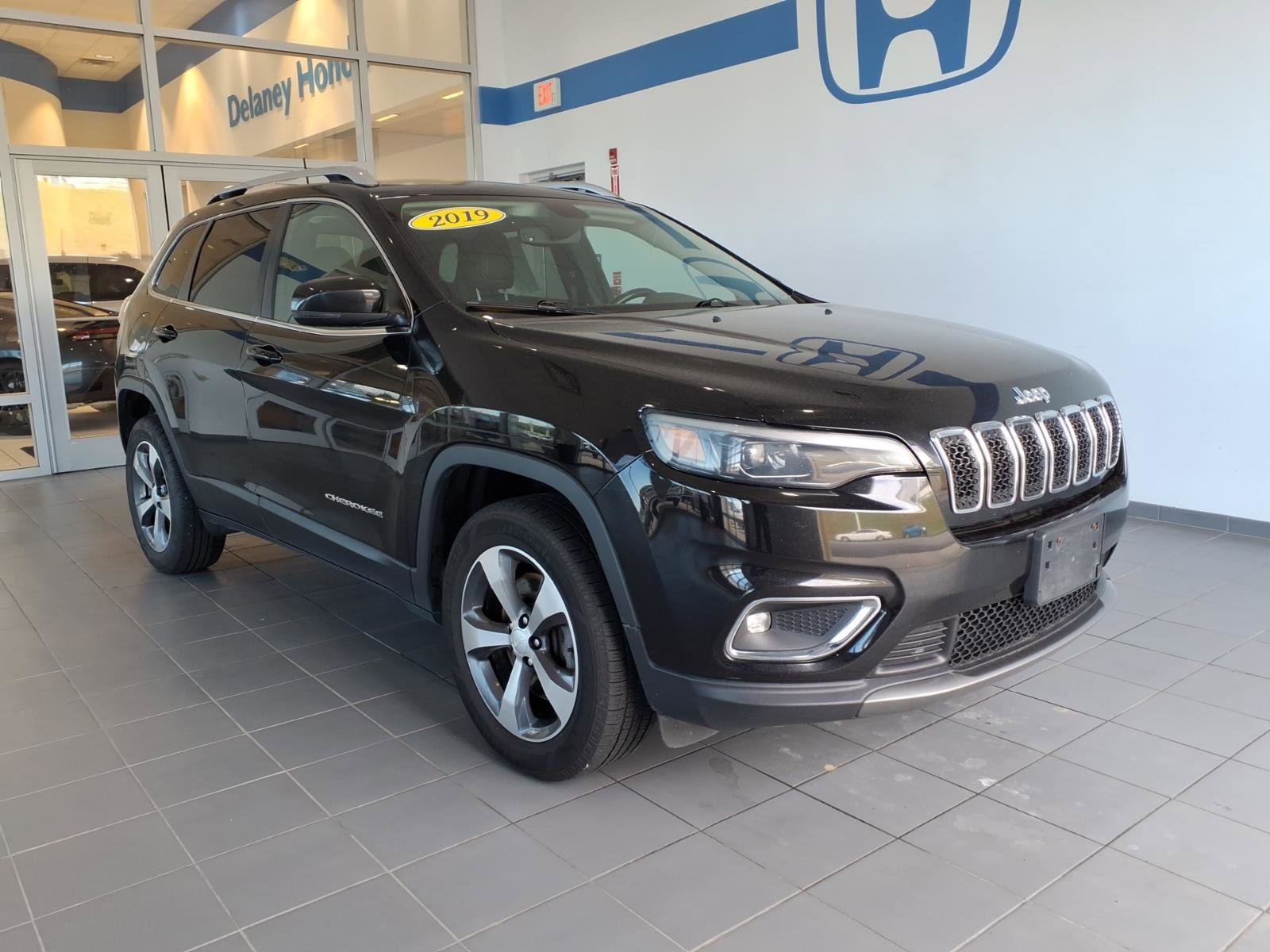 2019 Jeep Cherokee Limited 4X4's photo