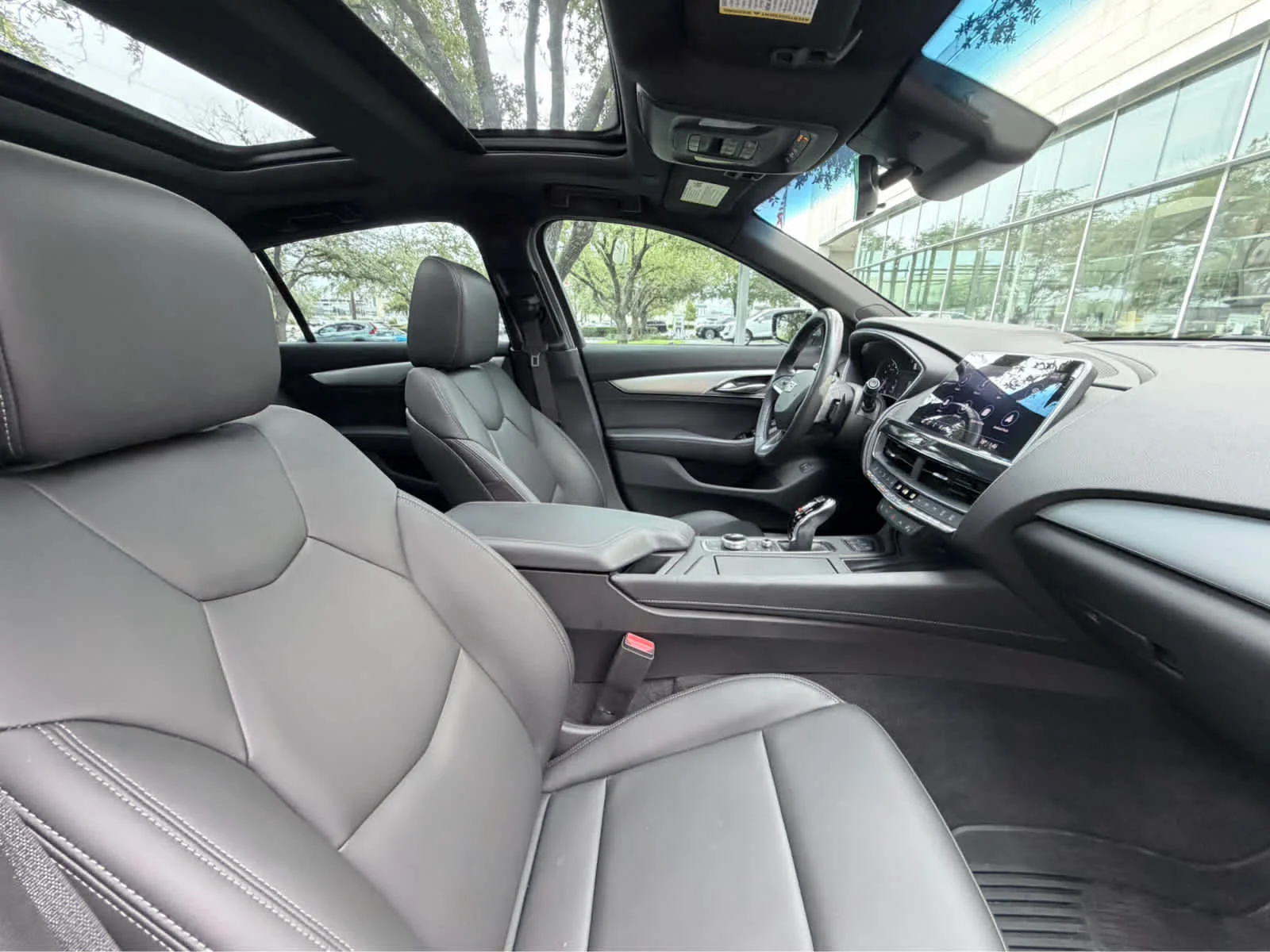 Used 2024 Argent Silver Metallic Cadillac Luxury image 17