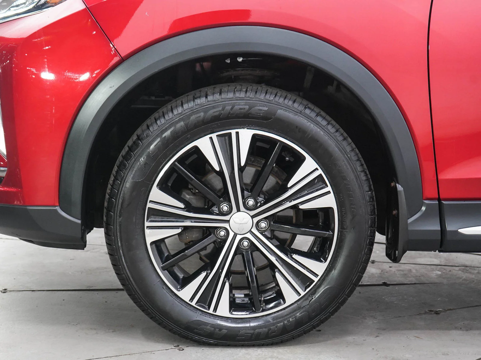 Used 2018 Red Mitsubishi SEL image 28