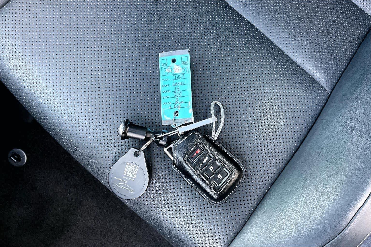 Used 2023 Grecian Water Lexus  image 30