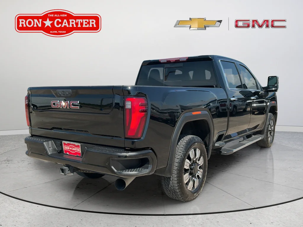 Used 2024 Onyx Black GMC Denali image 6