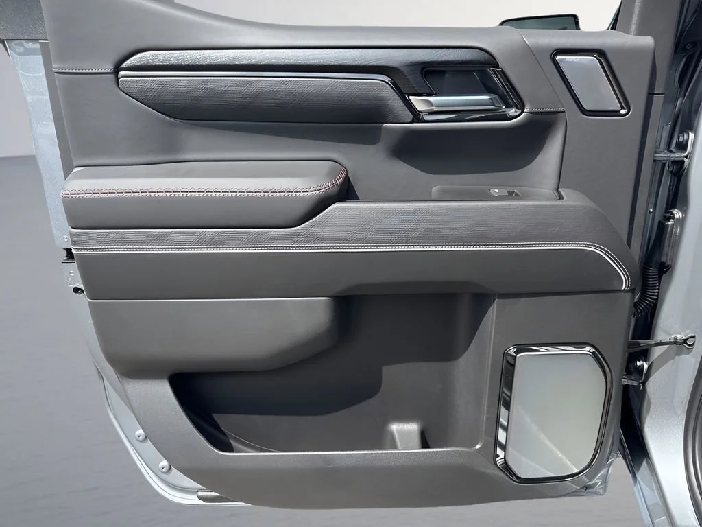 New 2026 Sterling Metallic GMC AT4X image 31
