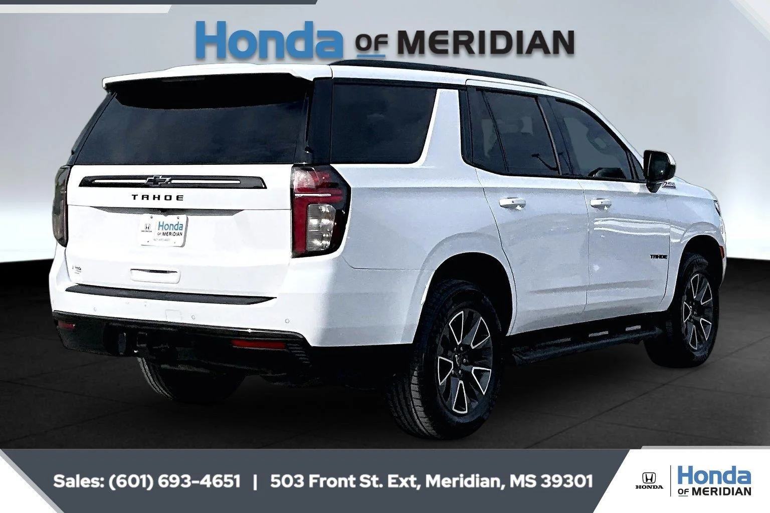 Used 2021 Summit White Chevrolet Z71 image 11