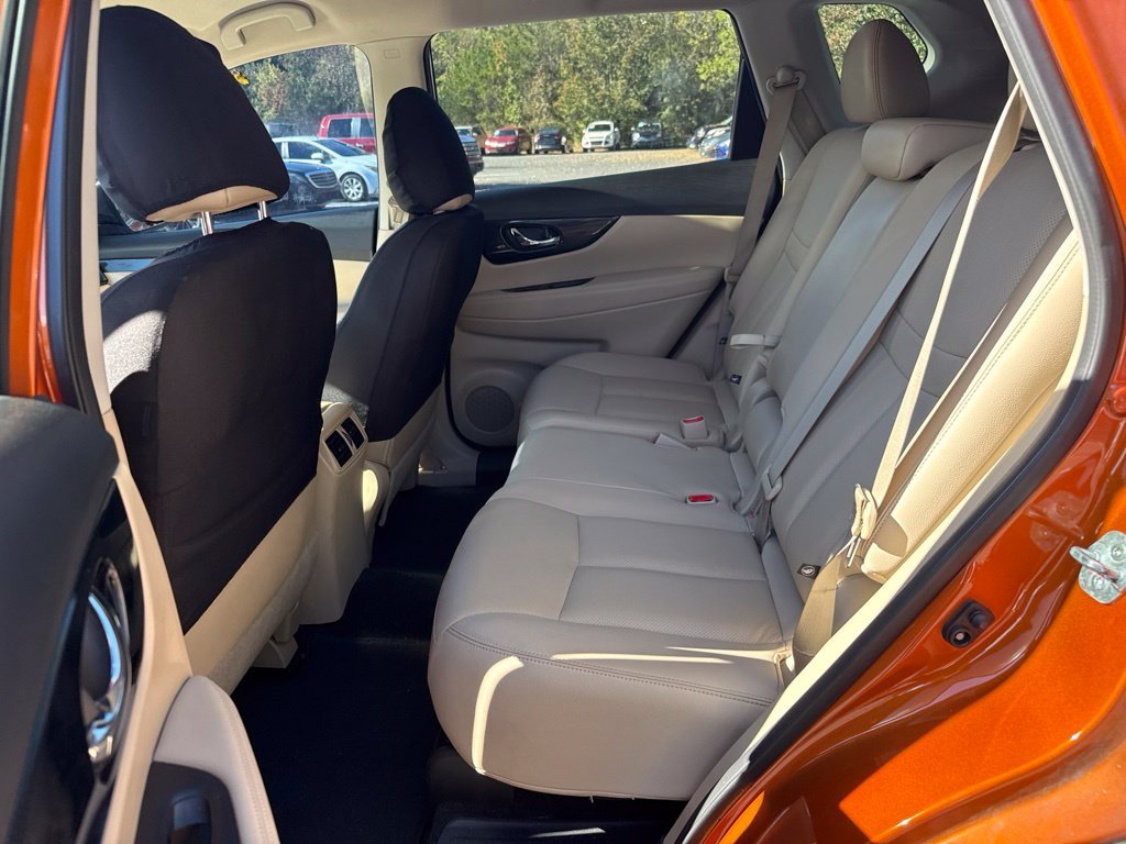Used 2017 Orange Nissan SL image 6