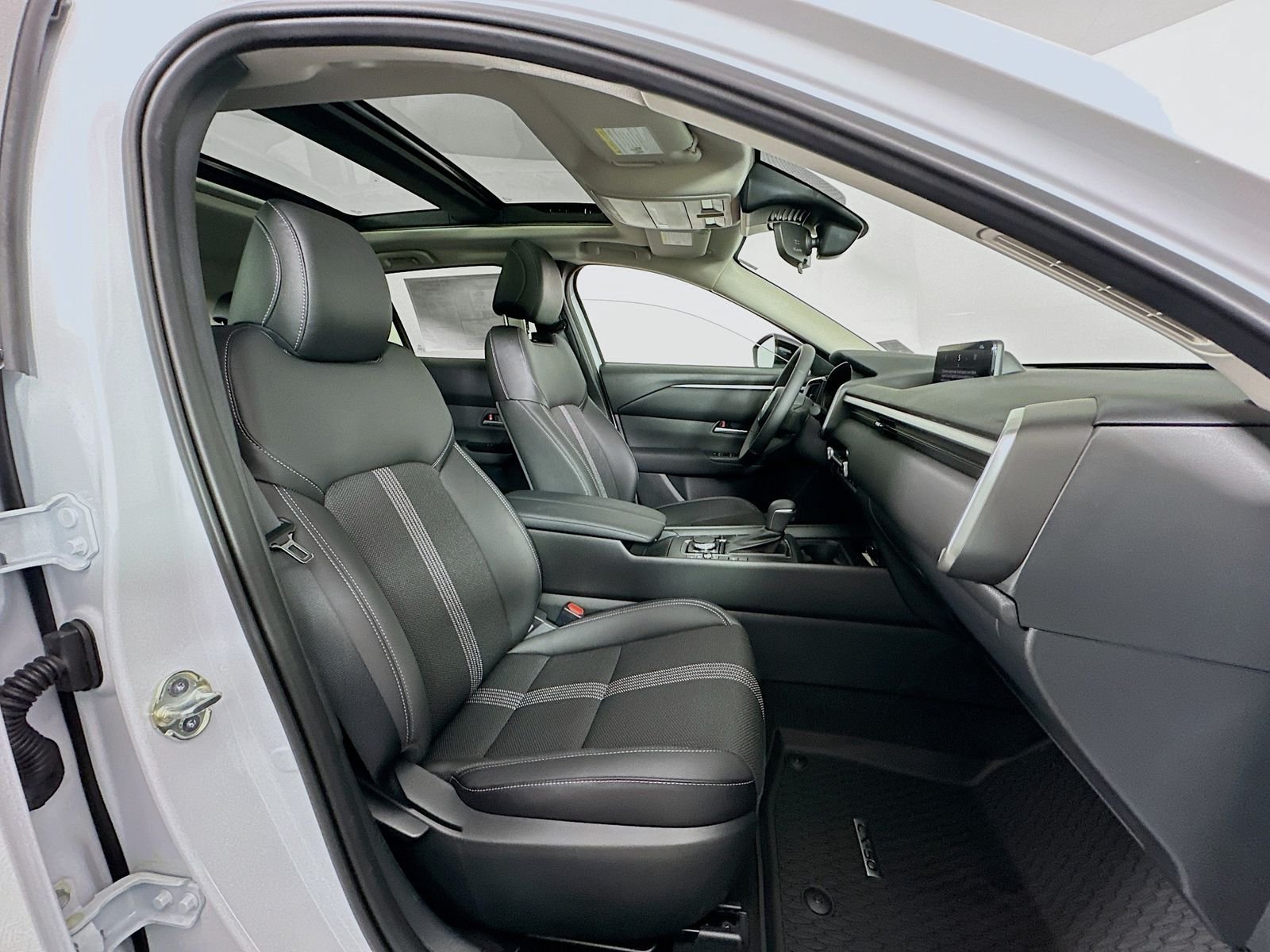 New 2026 Wind Chill Pearl Mazda Preferred AWD image 29