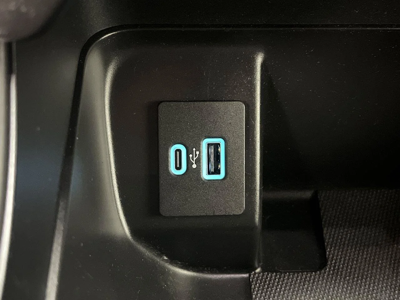 Used 2024 Black Ford XLT image 26