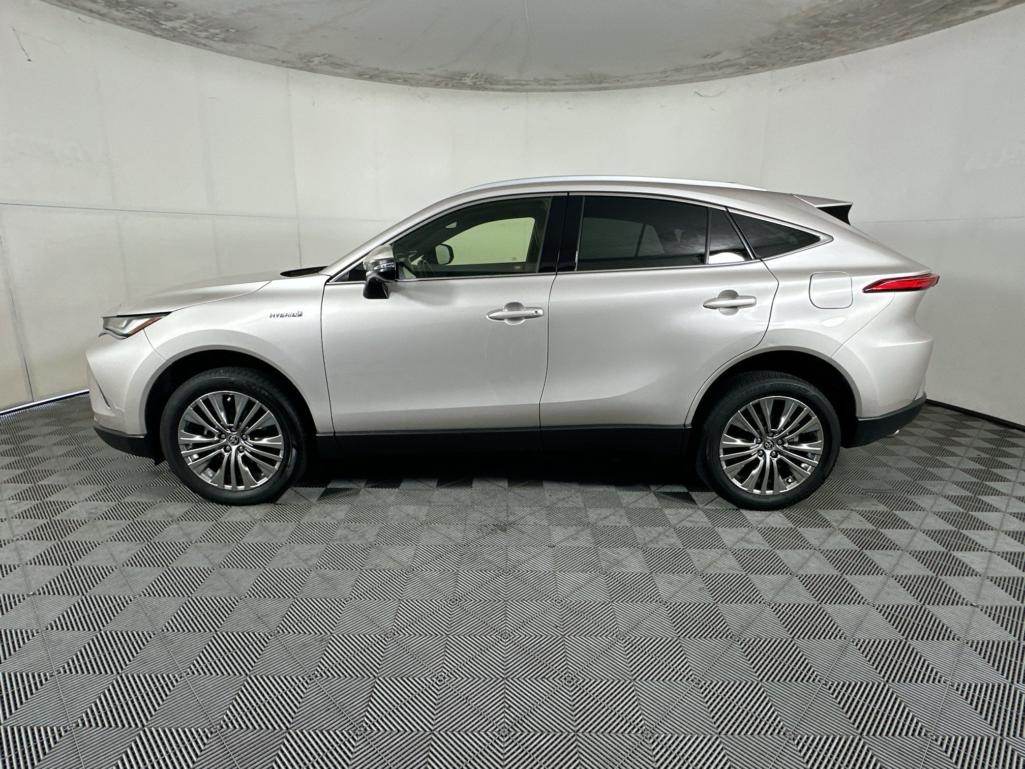 Used 2021 Titanium Toyota Limited image 6