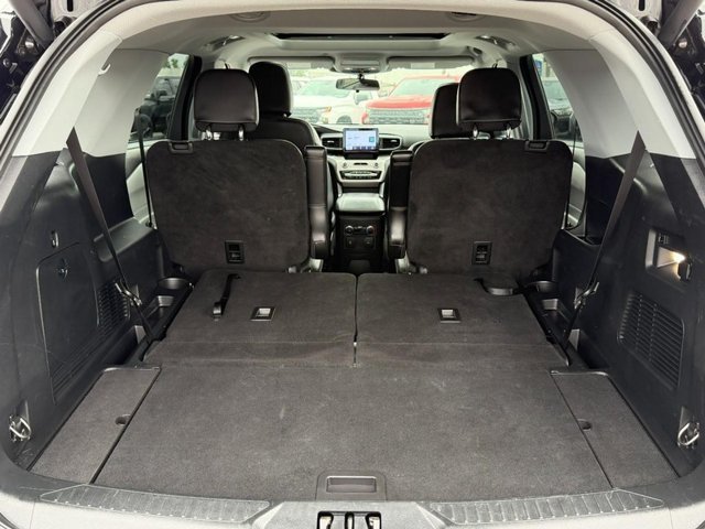 Used 2023 Black Ford XLT image 5