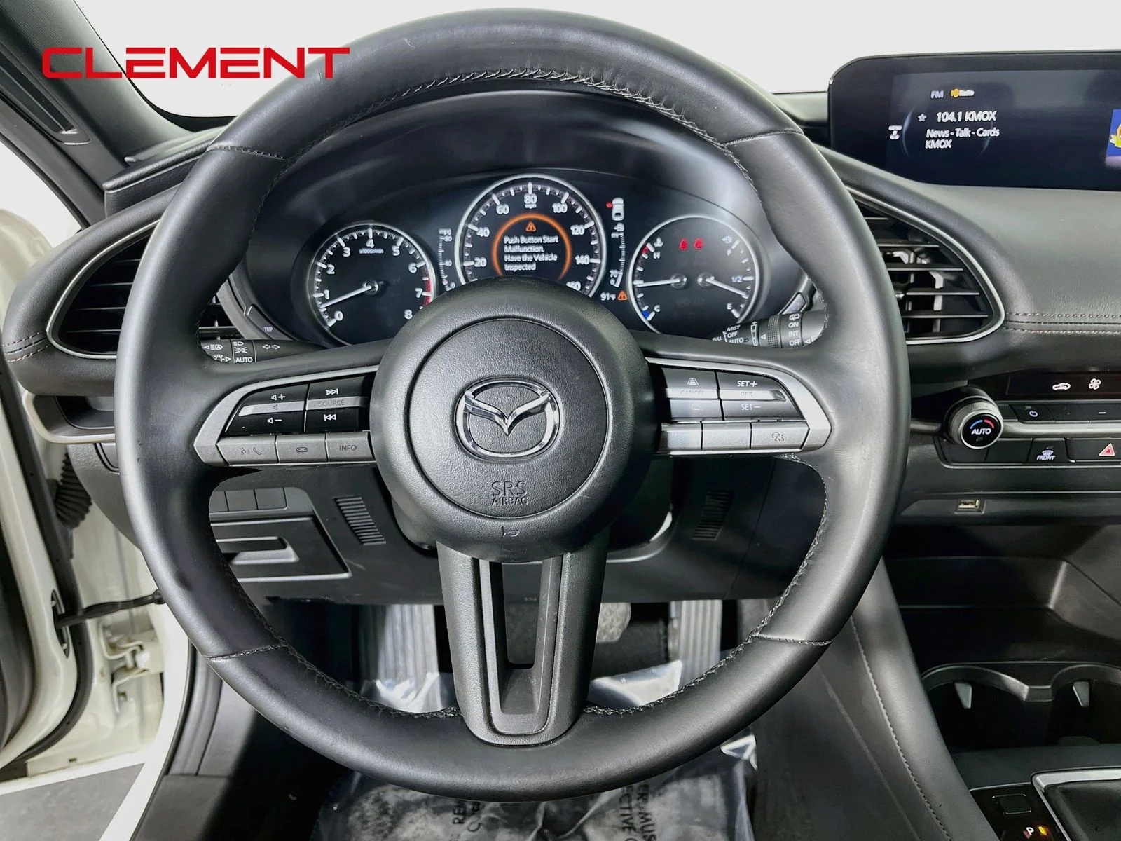 Used 2021 White Mazda Select image 13