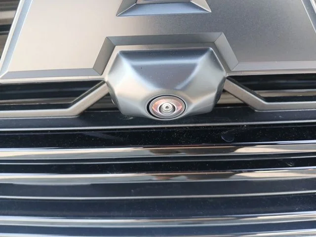 New 2026 Bright White Clear-Coat Exterior Paint RAM Laramie image 16