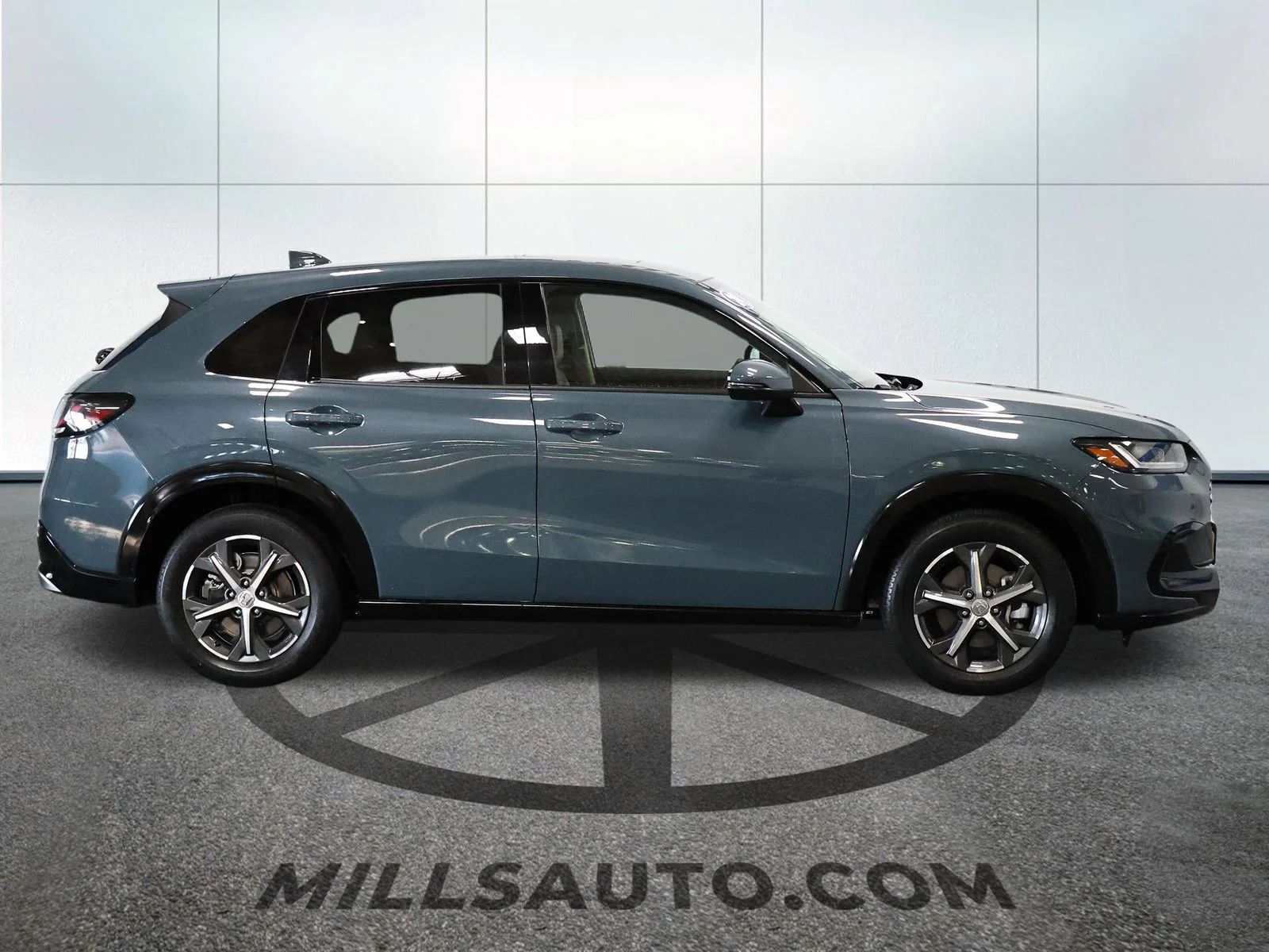 Certified Used 2024 Beige Honda EX-L image 9