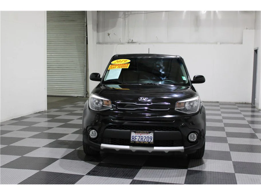 Used 2019 Shadow Black Kia + image 2