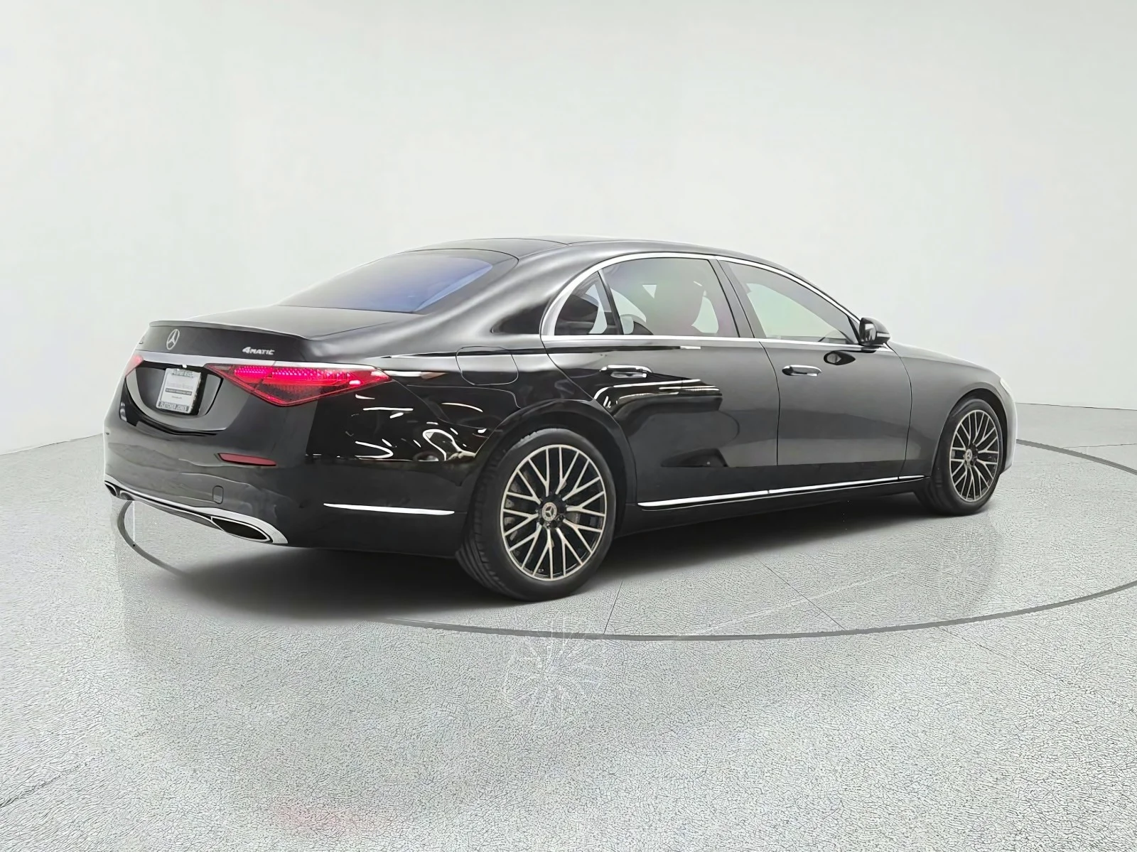 Certified Used 2022 Black Mercedes-Benz S 580 4MATIC® Sedan image 5