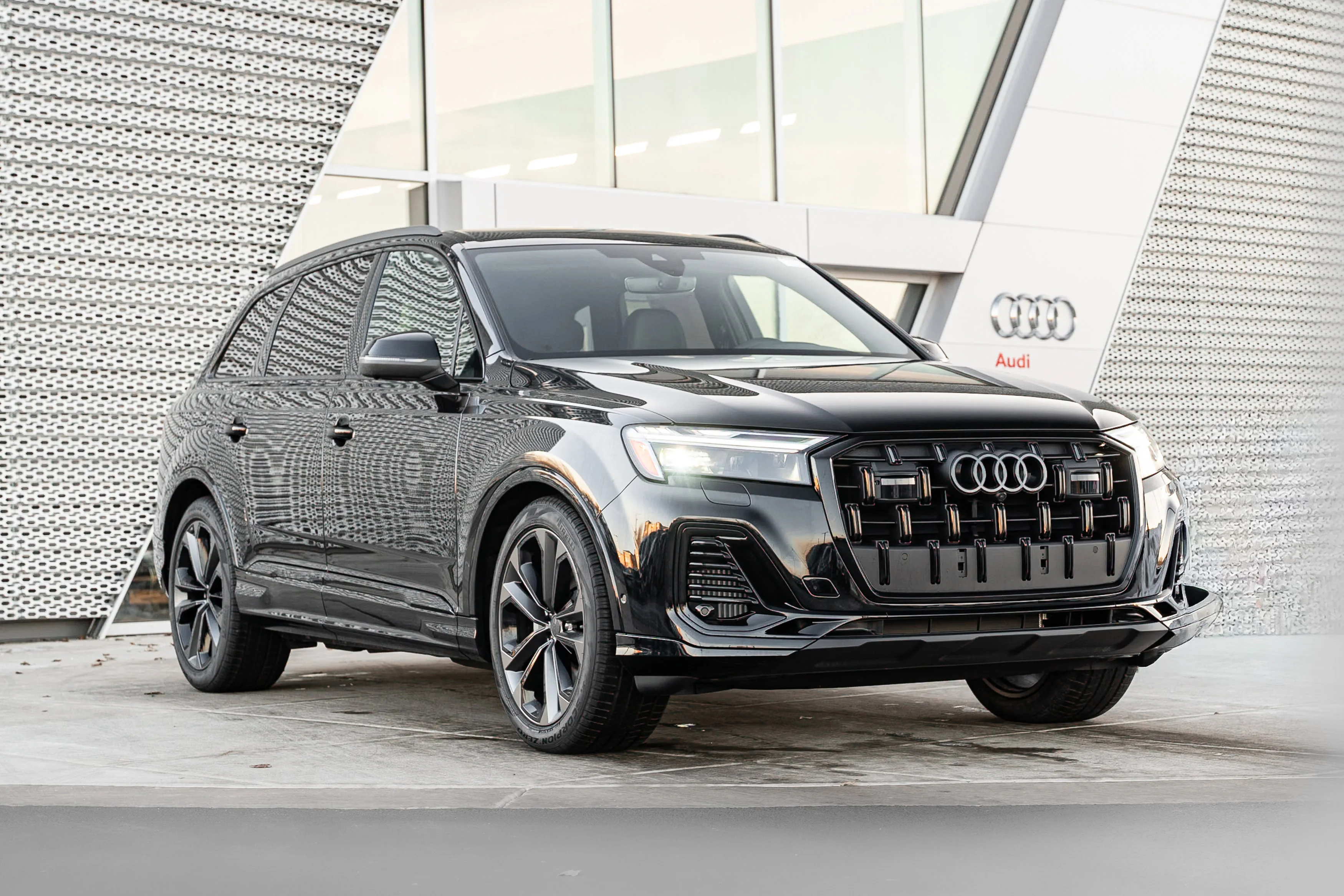 2026 Audi Q7 55 Premium Plus quattro Tiptronic's photo