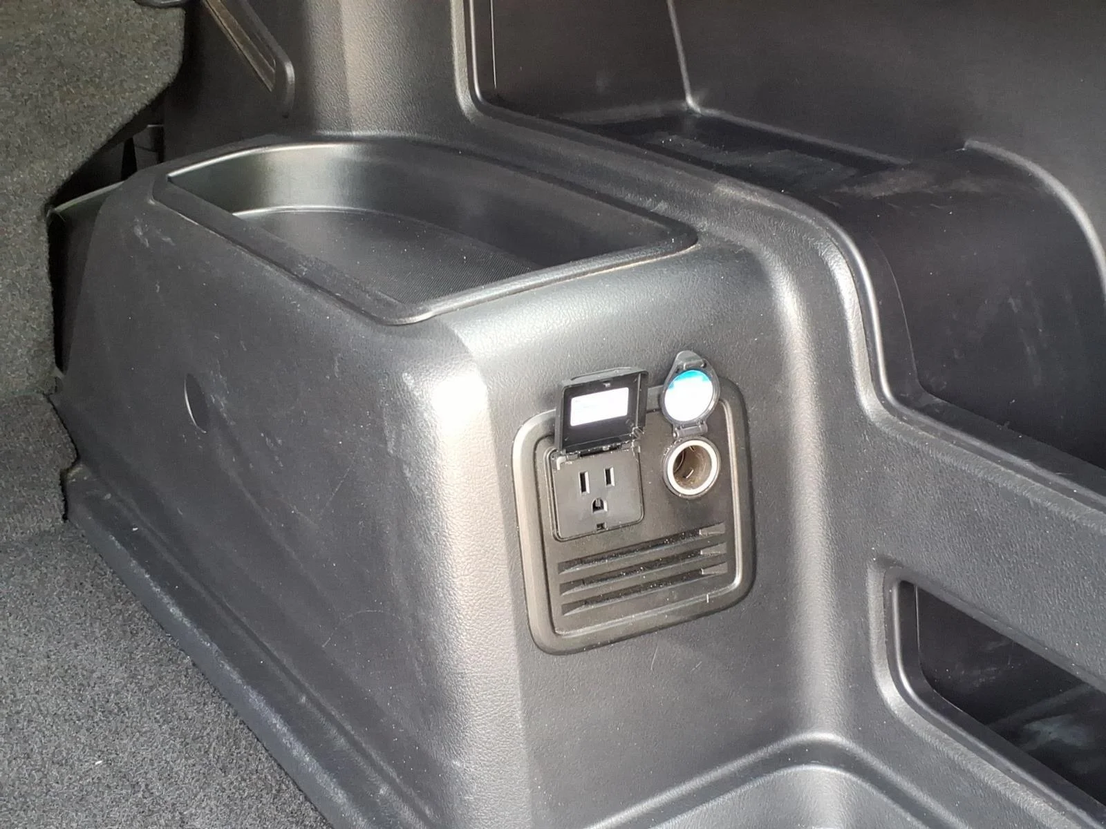 Used 2021 Magnetic Gray Metallic Toyota SR5 Premium image 28
