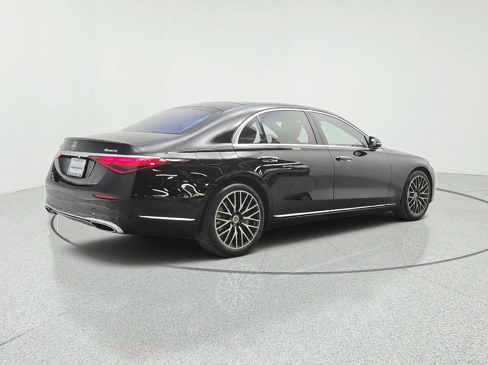Certified Used 2022 Black Mercedes-Benz S 580 4MATIC® Sedan image 5