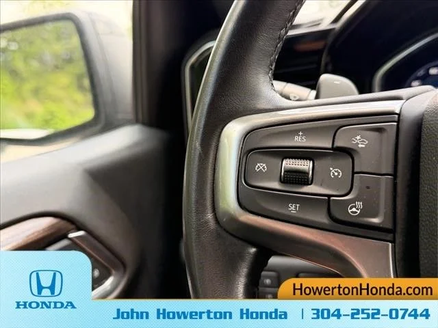 Used 2022  Chevrolet RST image 17