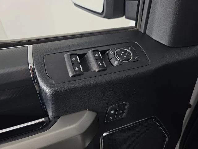 Used 2020 Oxford White Ford Lariat image 26