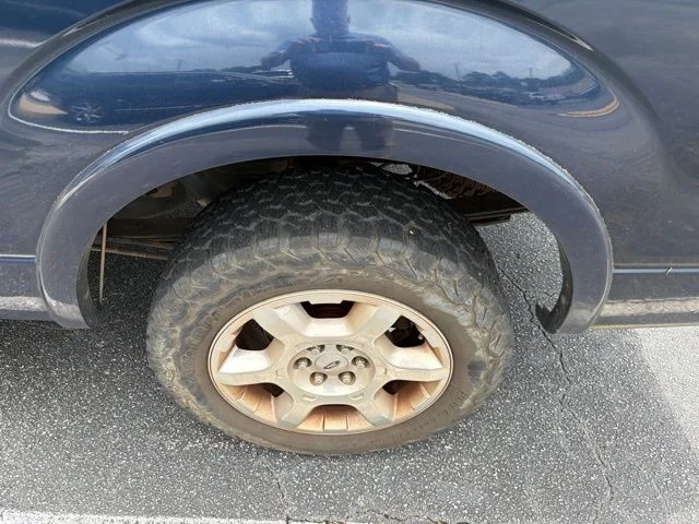 Used 2013 Blue Ford Lariat image 6