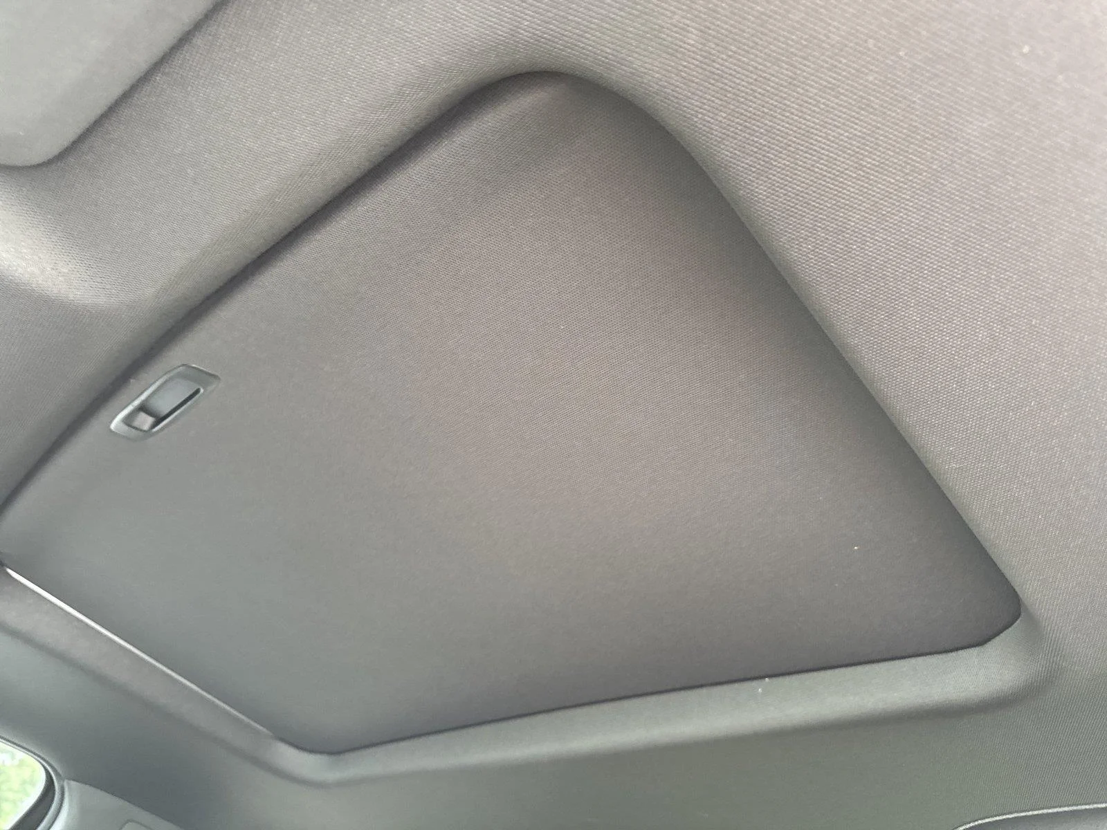 Used 2025 Sterling Metallic GMC AT4 image 30
