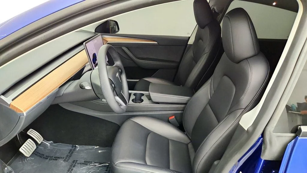 Used 2024 Deep Blue Metallic Tesla Performance AWD image 23