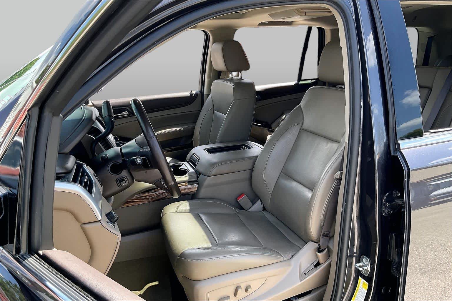 Used 2018 Iridium Metallic GMC SLT image 8