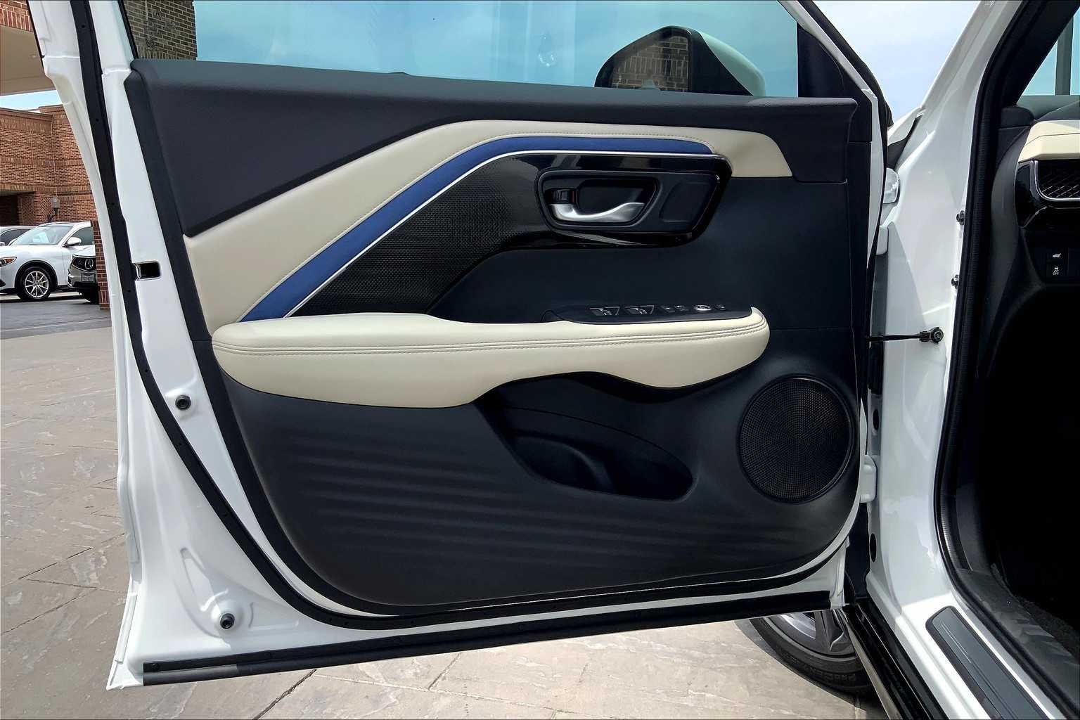 New 2025 Platinum White Pearl Acura w/A-Spec Package image 16