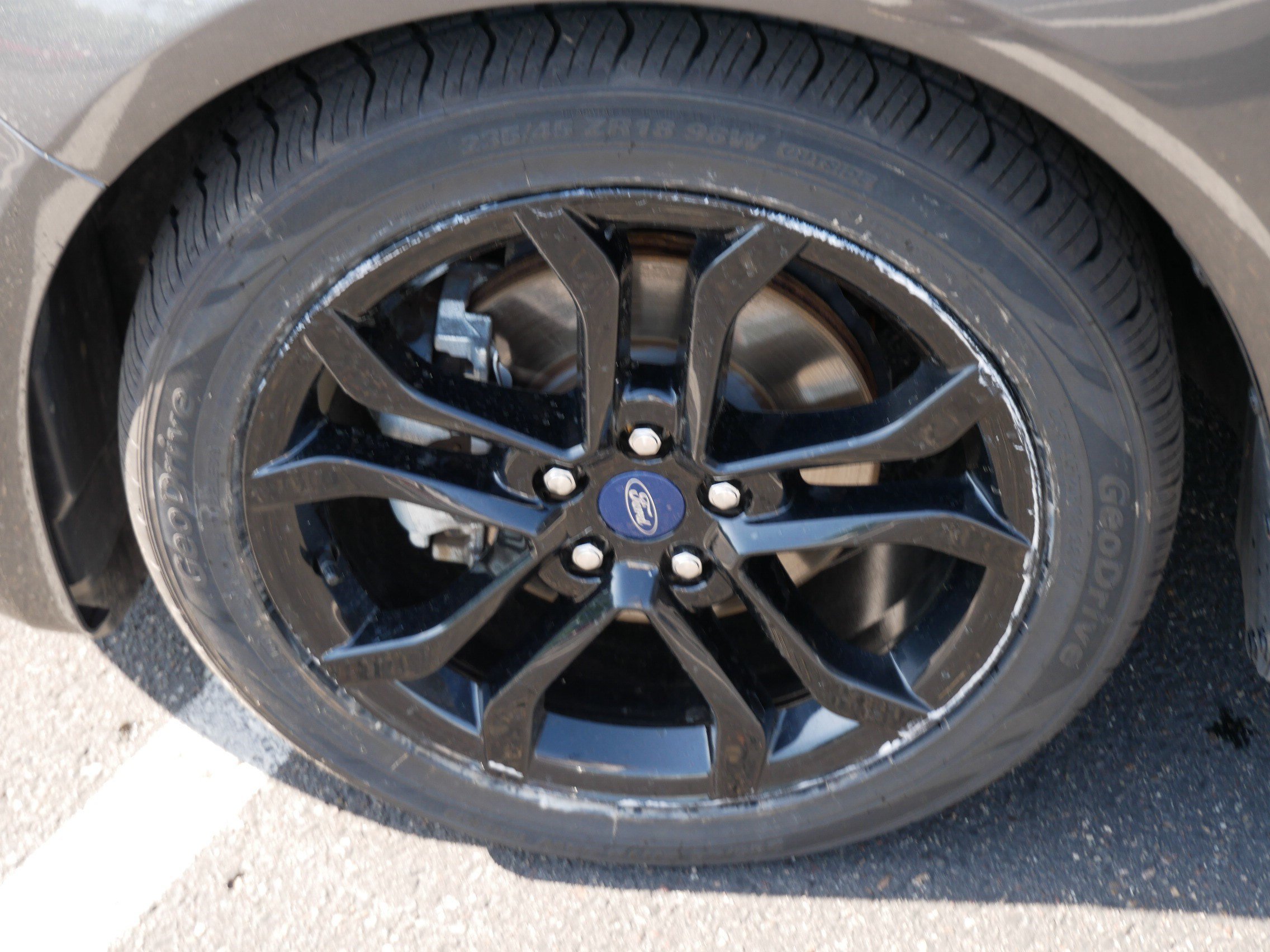 Used 2020 Magnetic Metallic Ford SE image 15