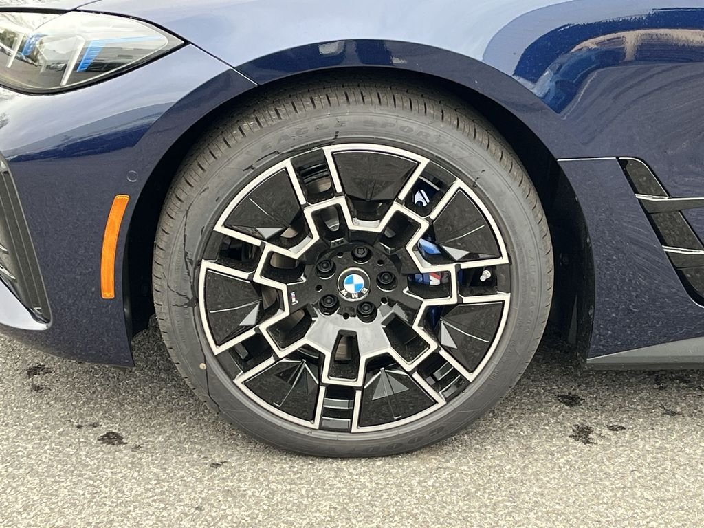New 2026 Blue BMW xDrive40 image 10