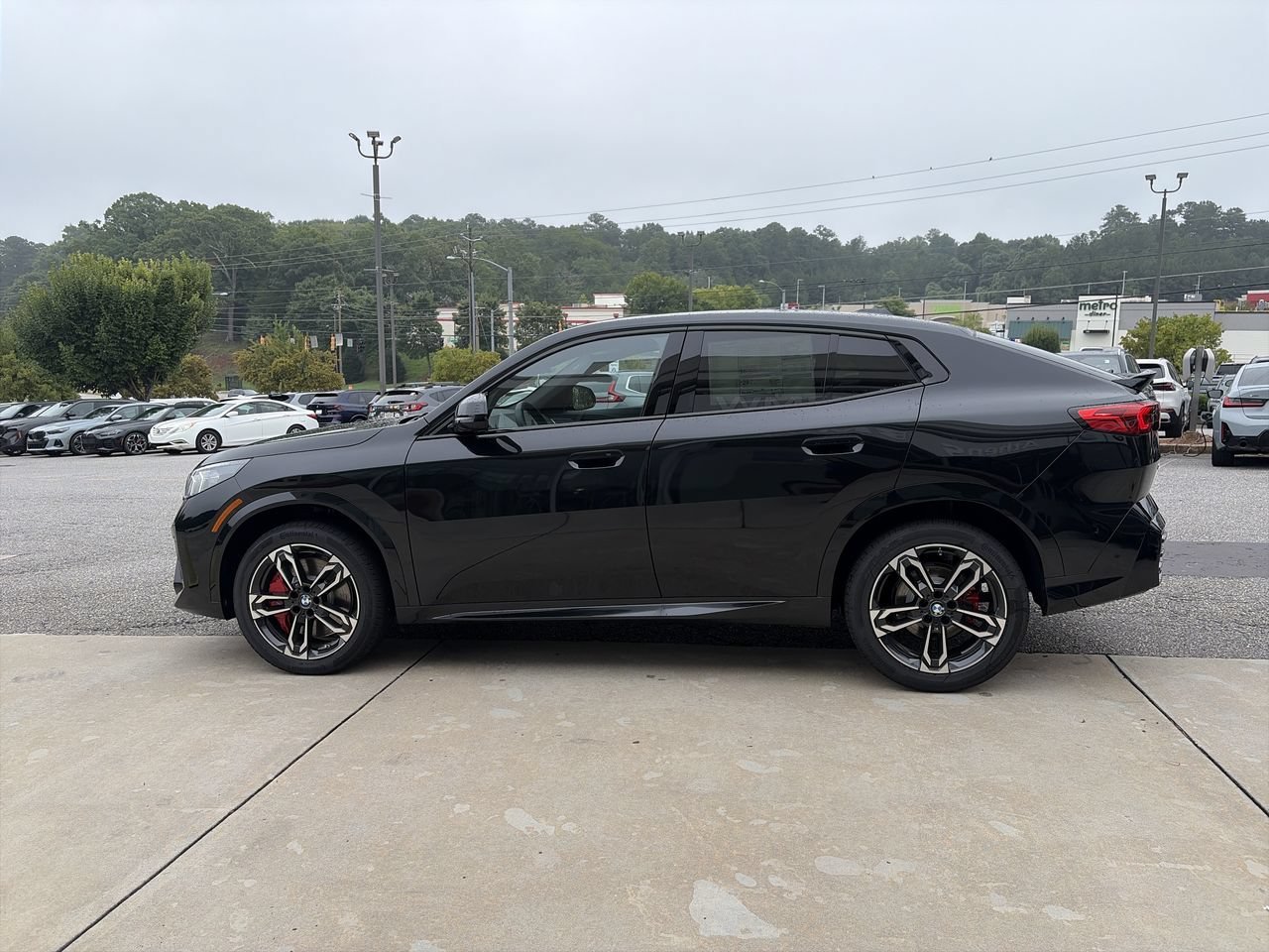 Used 2026 Black Sapphire Metallic BMW xDrive28i image 5