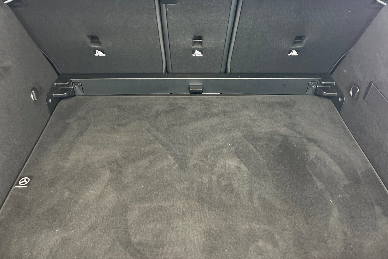 Used 2025 Cosmos Black Metallic Mercedes-Benz 250 image 18