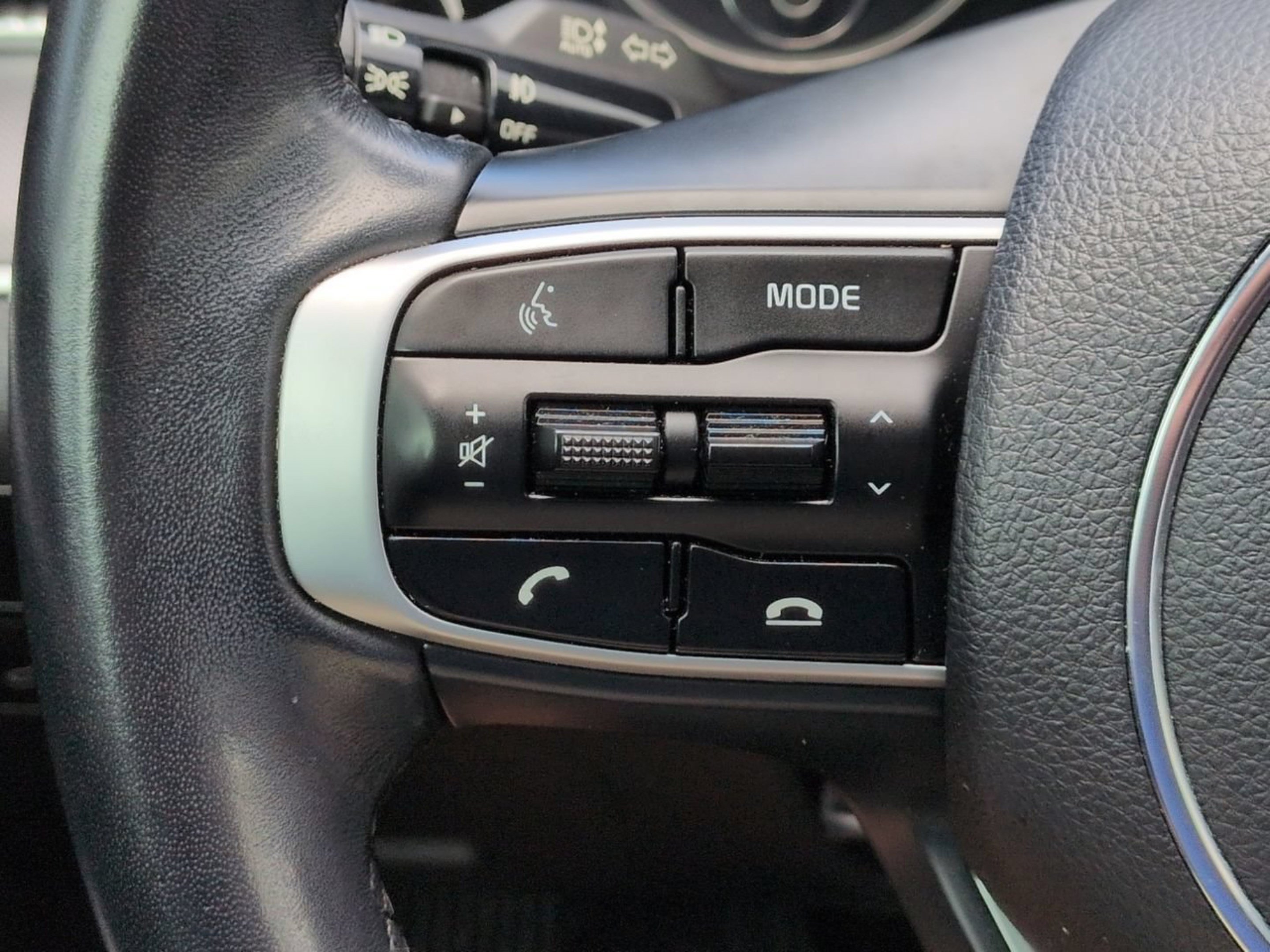 Certified Used 2024 Wolf Gray Kia GT-Line image 30