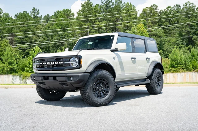 2026 Ford Bronco Outer Banks®