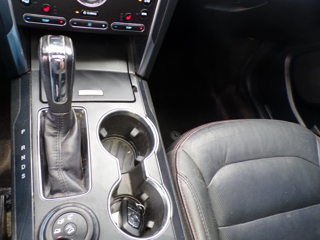 Used 2018 Magnetic Metallic Ford Sport image 29