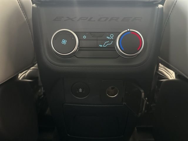 New 2026 Vapor Blue Metallic Ford Active image 40