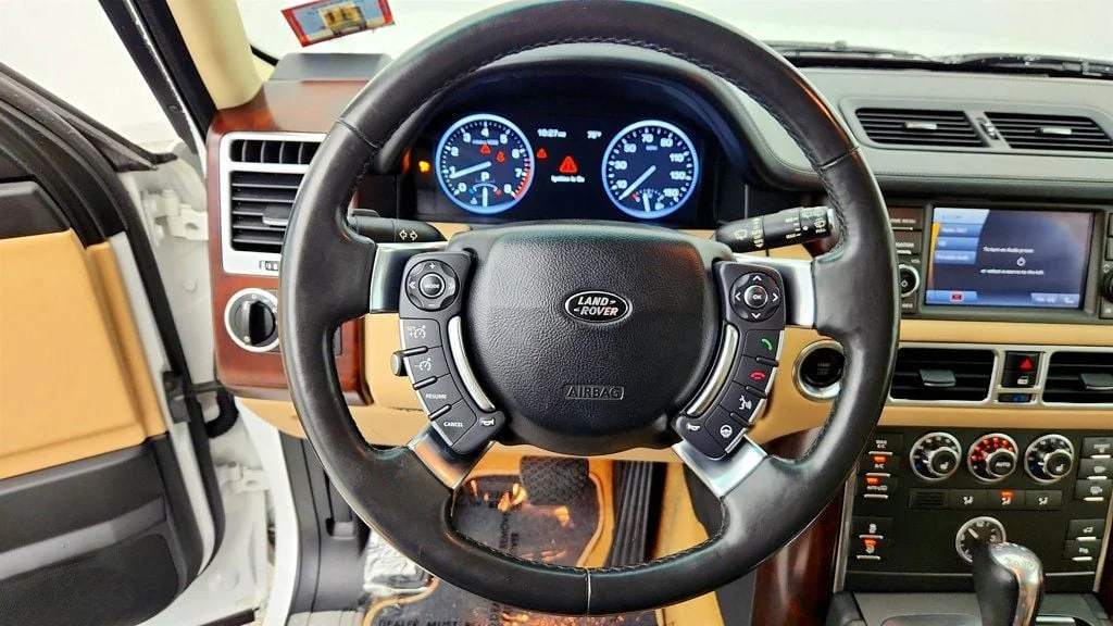 Used 2012 Fuji White Land Rover 4WD 4dr HSE image 14