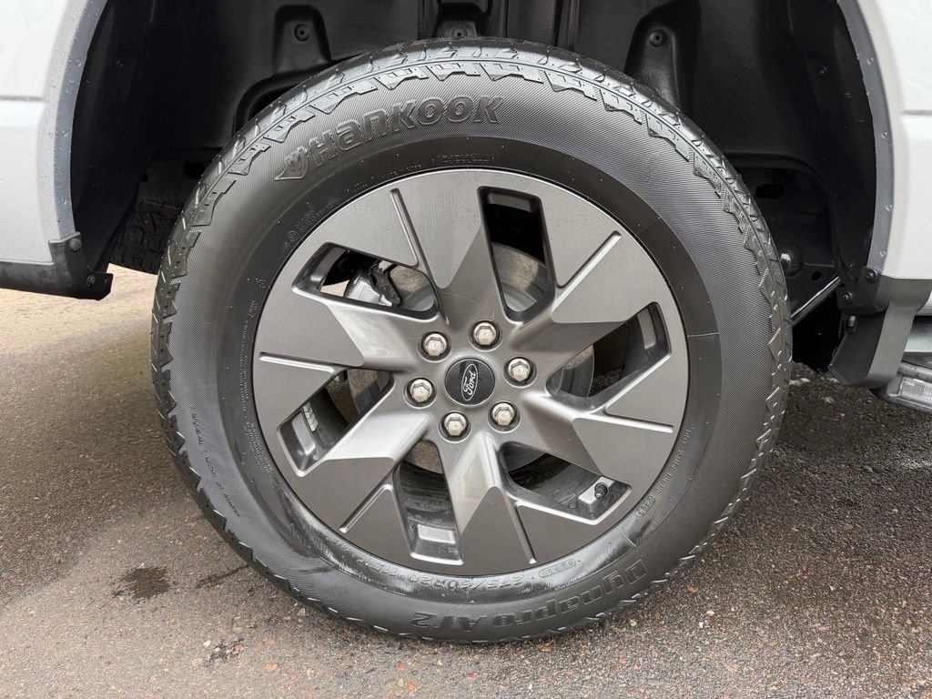 Used 2023 Silver Ford XLT image 6