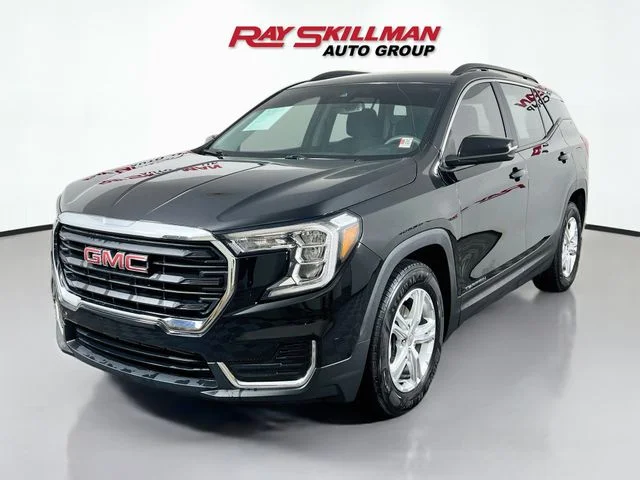 Used 2022 Black GMC SLE image 3