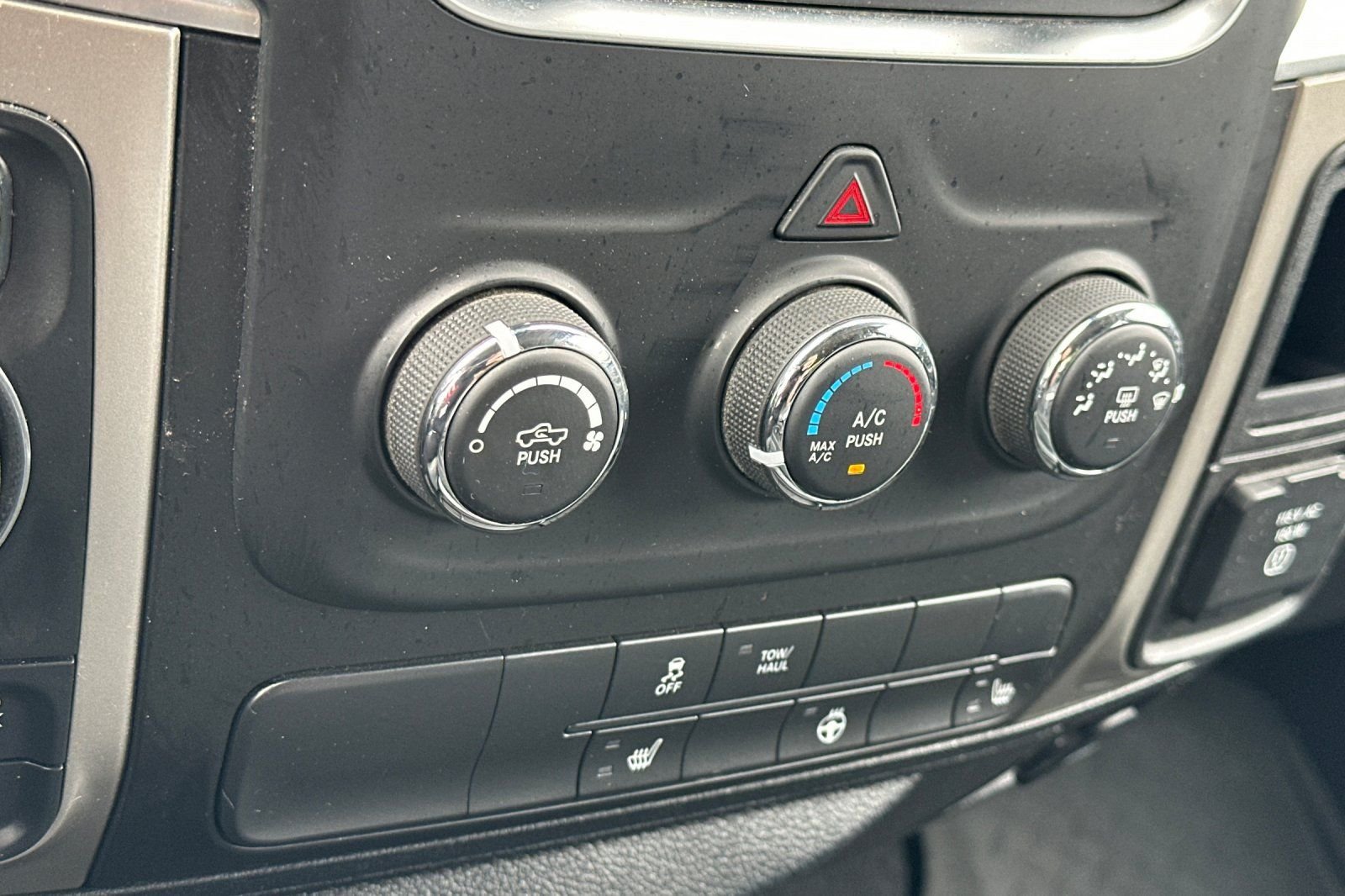 Used 2018 White Ram SLT image 22
