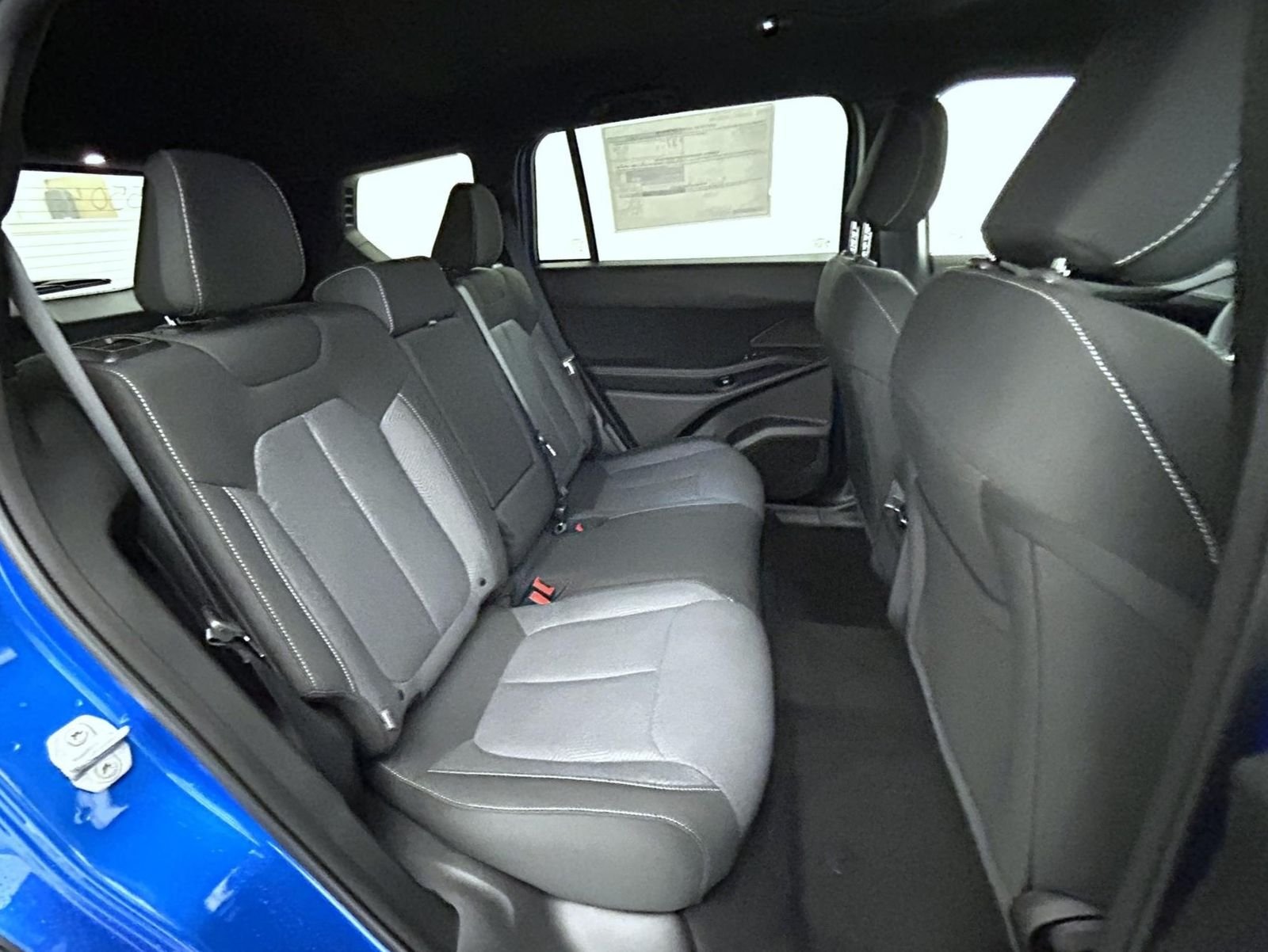 New 2026 Hydro Blue Pearl-Coat Exterior Paint Jeep Laredo image 18