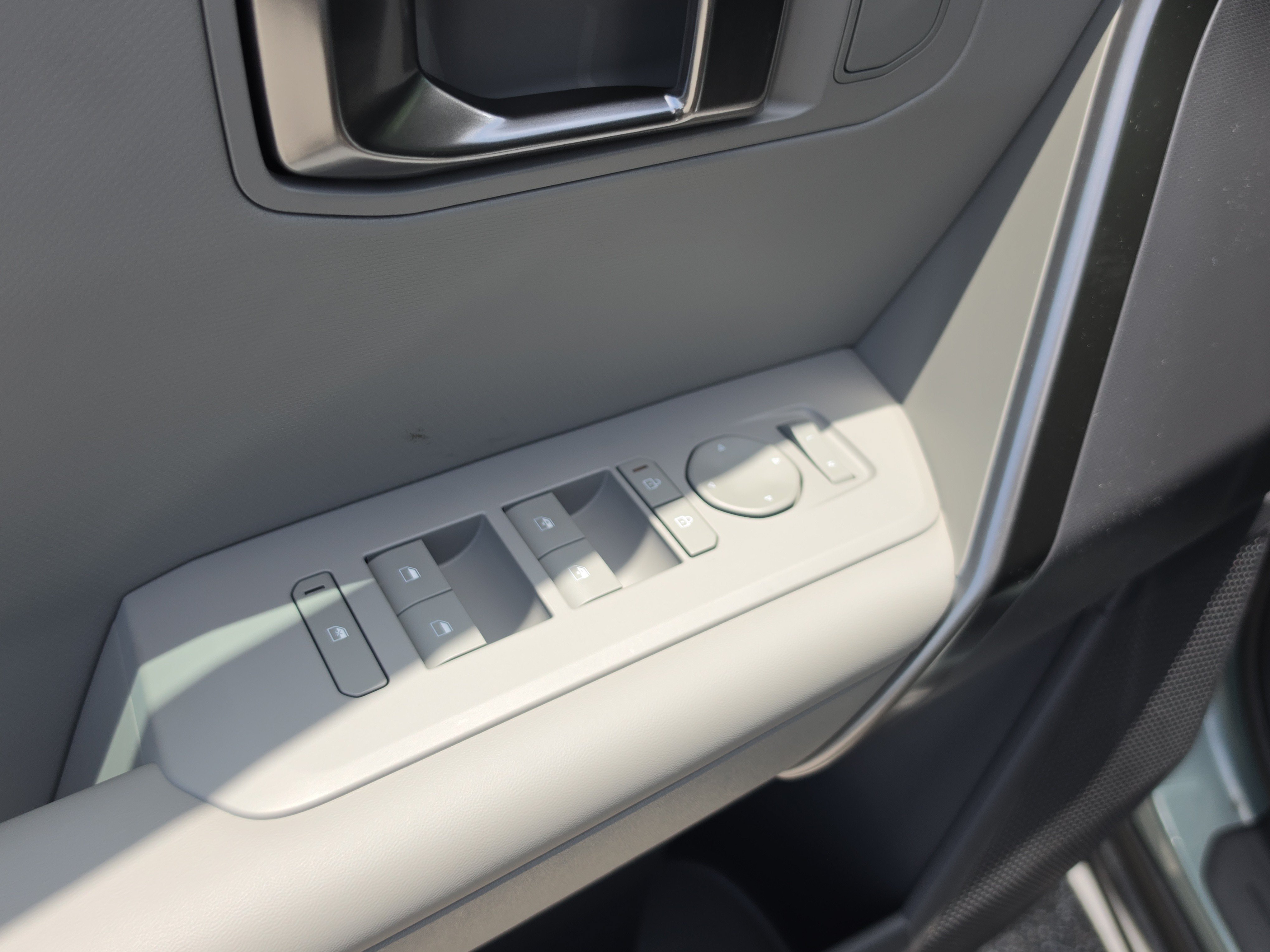 New 2027 Iceberg Green Kia EX image 20