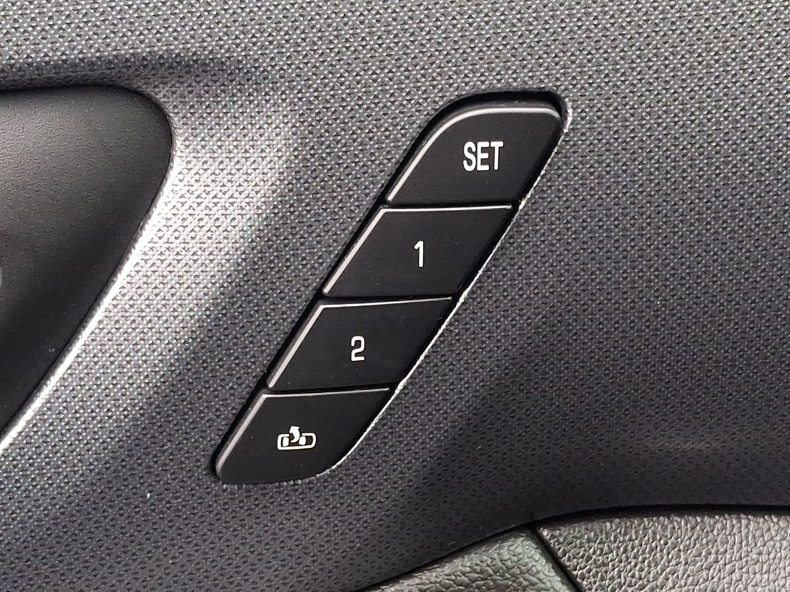 2020 Chevrolet Traverse Premier - Photo 30