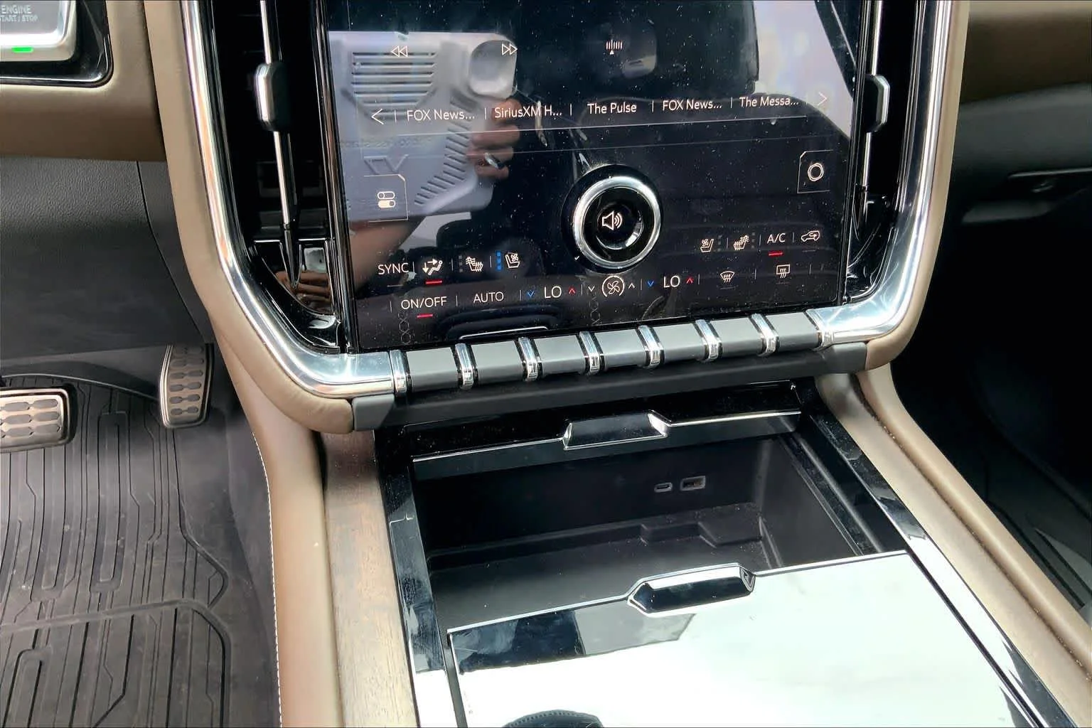 Used 2025 Sterling Metallic GMC Denali Ultimate image 32