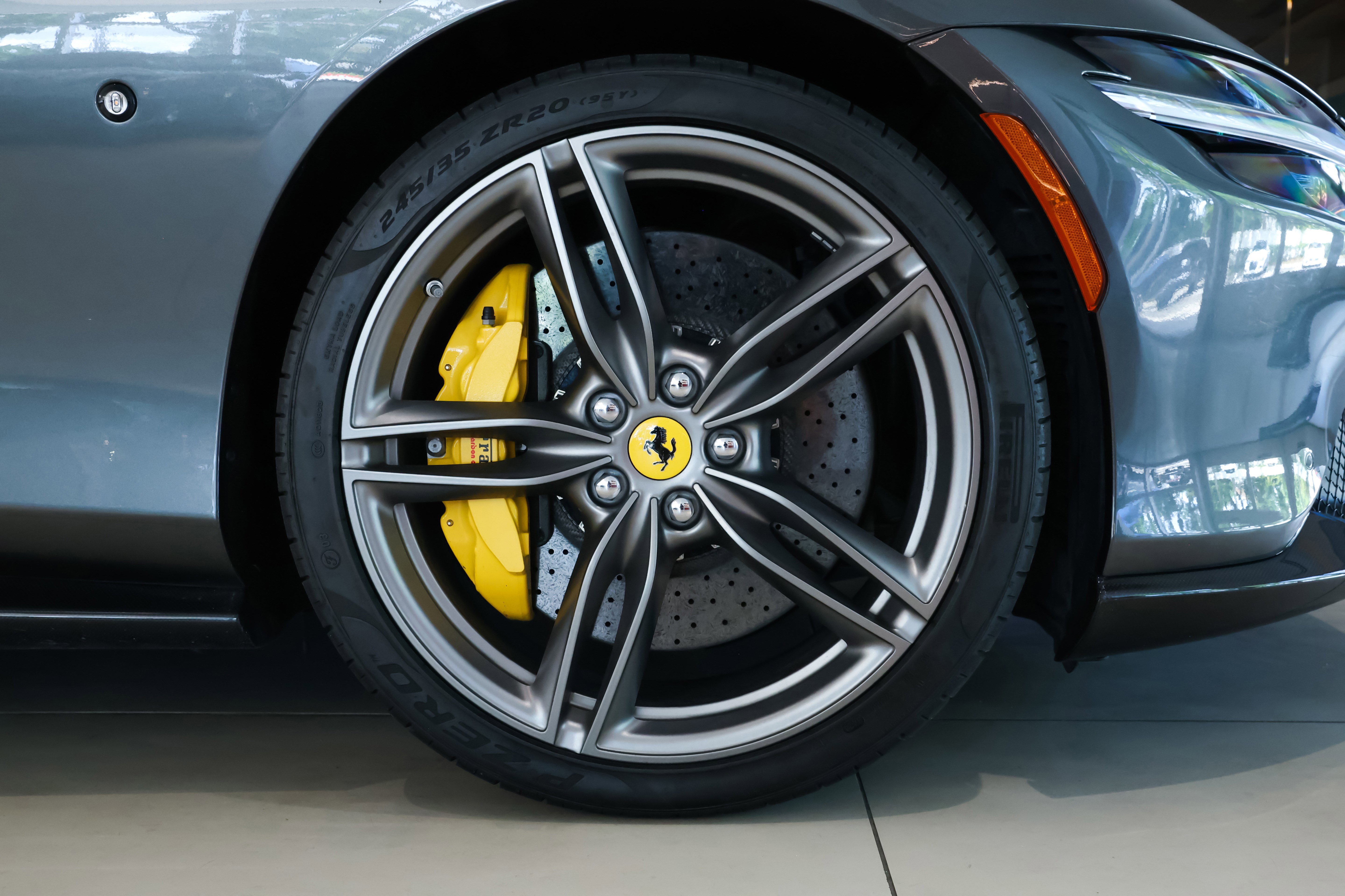 Used 2025 Grigio Silverstone Ferrari  image 36