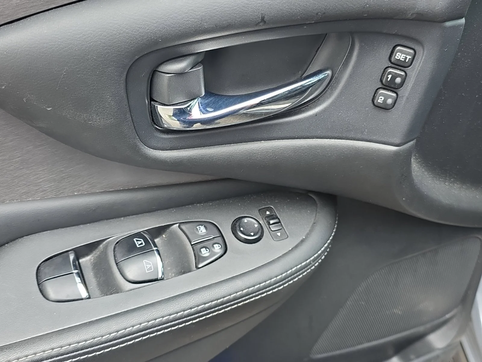 Used 2021 Gray Nissan SL image 25