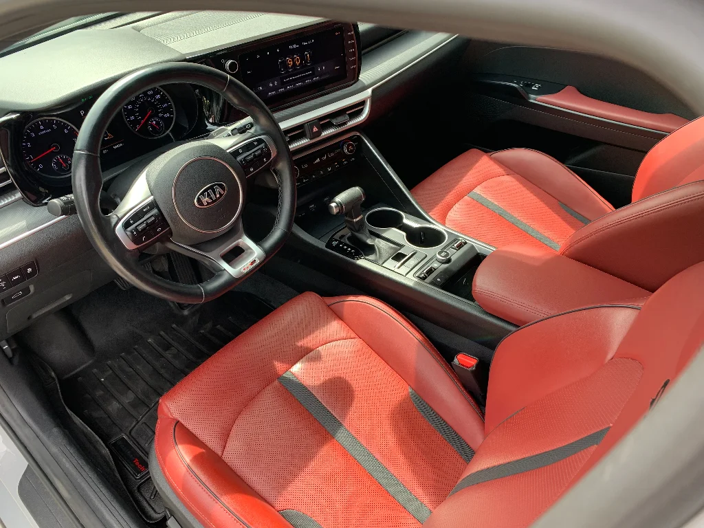 Used 2021 Wolf Gray Kia GT-Line image 10