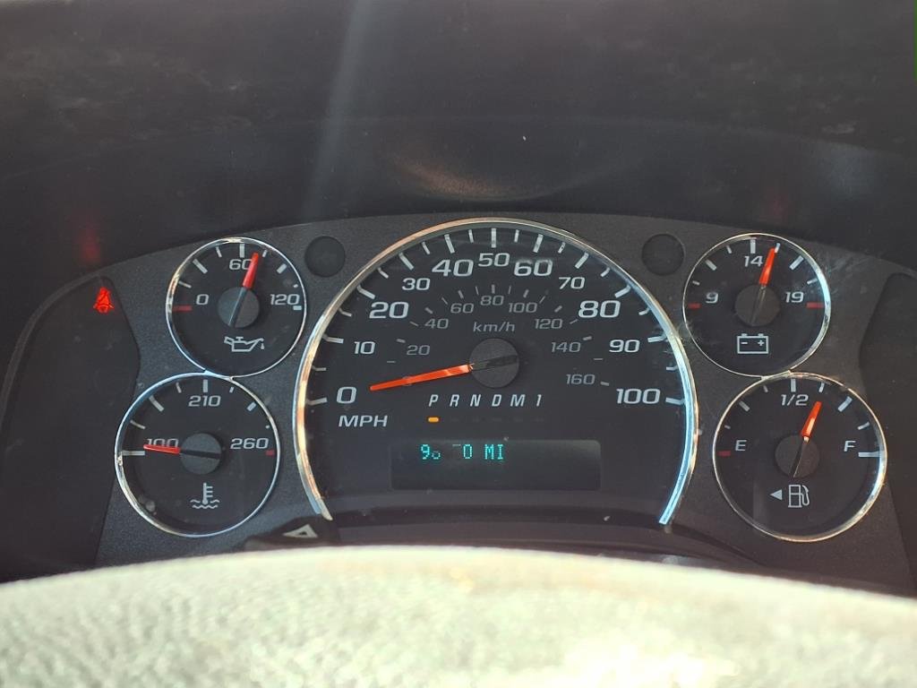 Used 2021 Summit White Chevrolet WT image 12