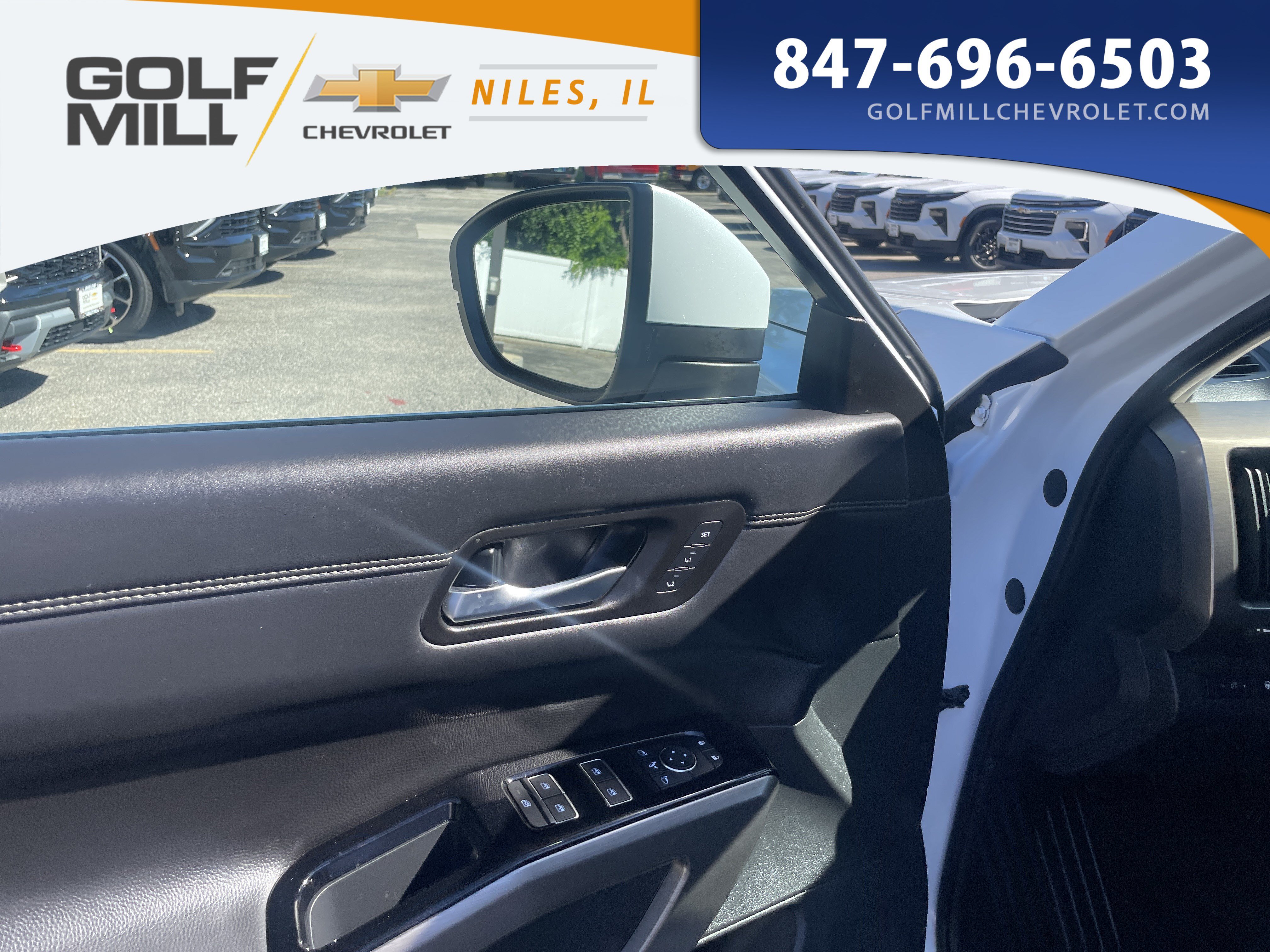 Used 2025 Everest White Pearl Tricoat Nissan Platinum image 12